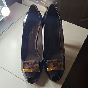 Authentic  louis vuitton pump heels